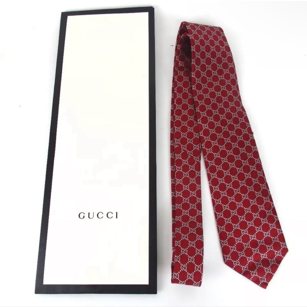 SOLD!Gucci Silk Tie with Box! NWT